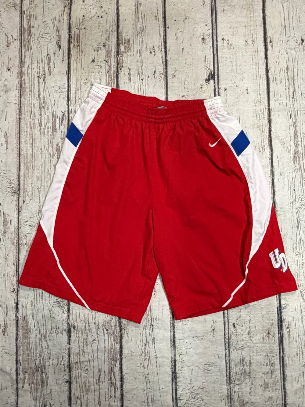 Dayton Flyers Nike Dri-Fit Collegiate University Basketball Red Shorts Men's